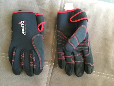 musto sailing gloves