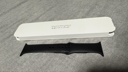 Apple Watch Hermès Black Silicone Sports Band 44mm Fits 42 to 46mm Models