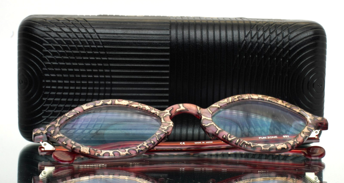 L.A. EYEWORKS Fun Zone 931 Hot Spots Womens Oval Eyeglasses 