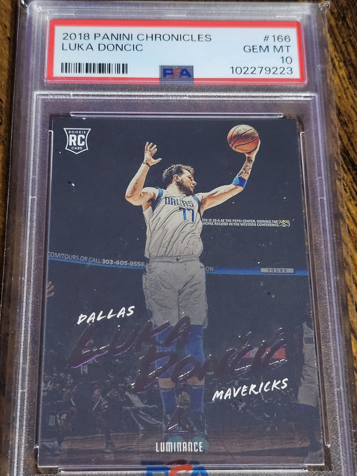 2018-19 Panini Chronicles Luminance Luka Doncic Rookie RC #166 PSA