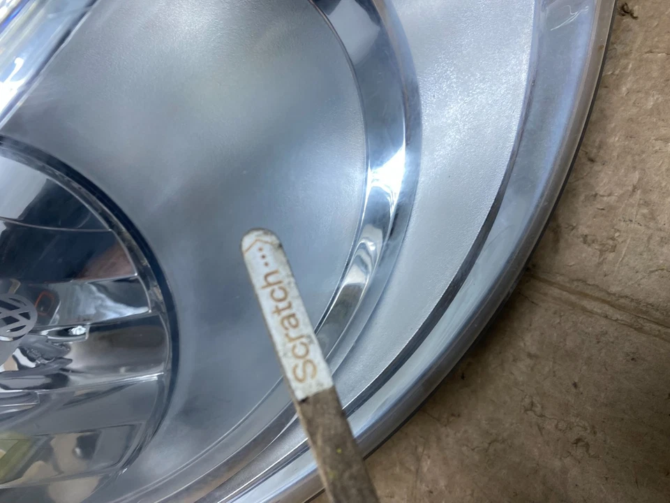 Оригинальная правосторонняя галогенная фара для Volkswagen Routan 2009–2014 годов выпуска V3144 DW - Изображение 4 из 4