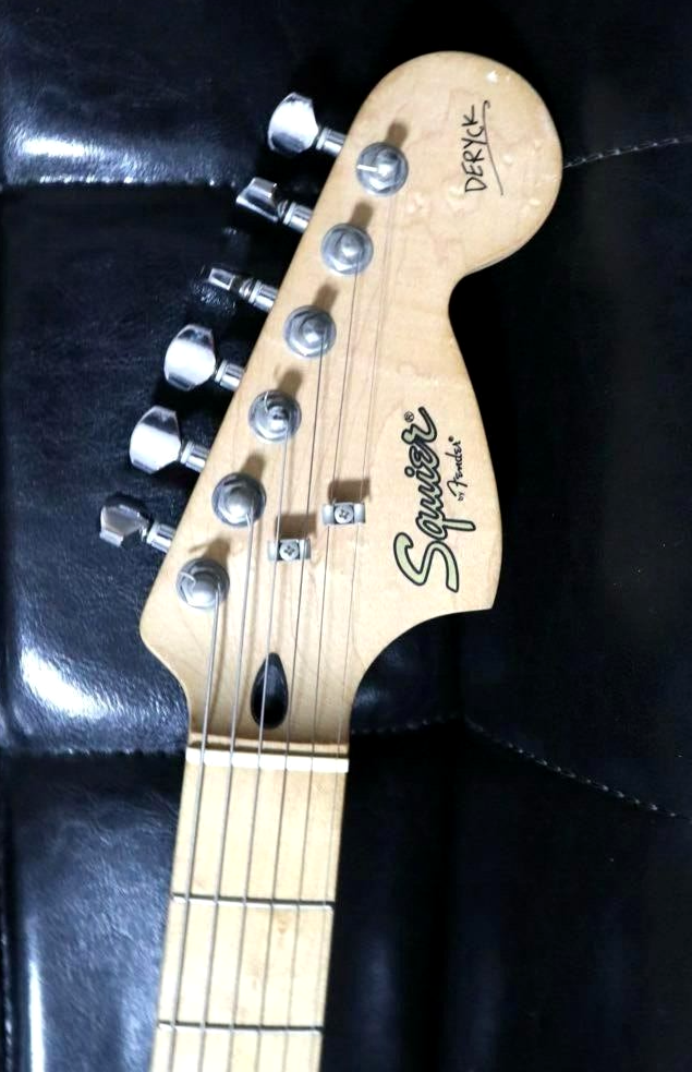 Squier by Fender Deryck Whibley Signature Guitar Black Squier by Fender Deryck Whibley Signature Guitar Black