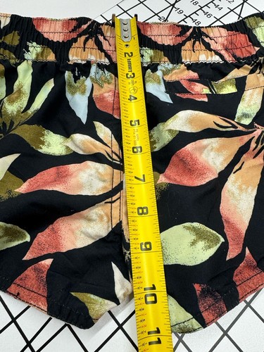Volcom Women's Tropic Rush 2 Inch Board Shorts - Small - New - Picture 10 of 11