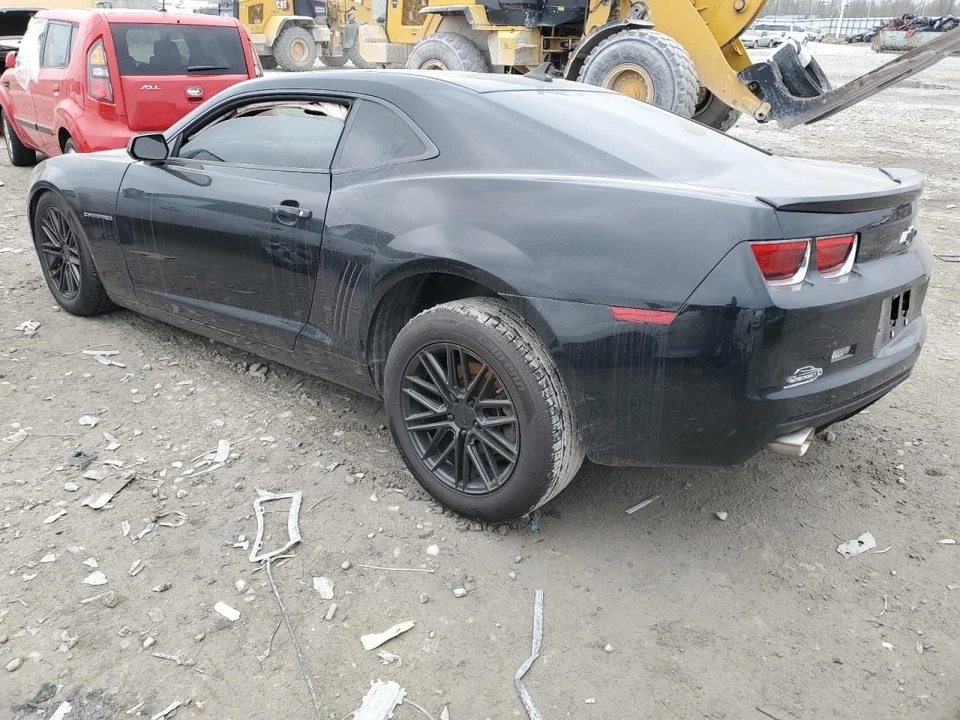 2013 CHEVROLET CAMARO Fuel Filler Door BLACK - Изображение 3 из 4