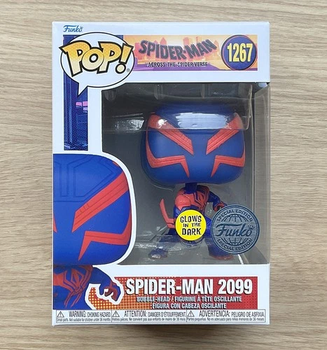 Funko Pop Marvel Spider-Man Spider-Verse Spider-Man 2099 GITD #1267 + Protector