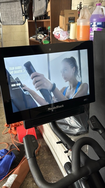 NordicTrack S22i Studio Cycle Exercise Bike Touchscreen Adjustable Seat Black