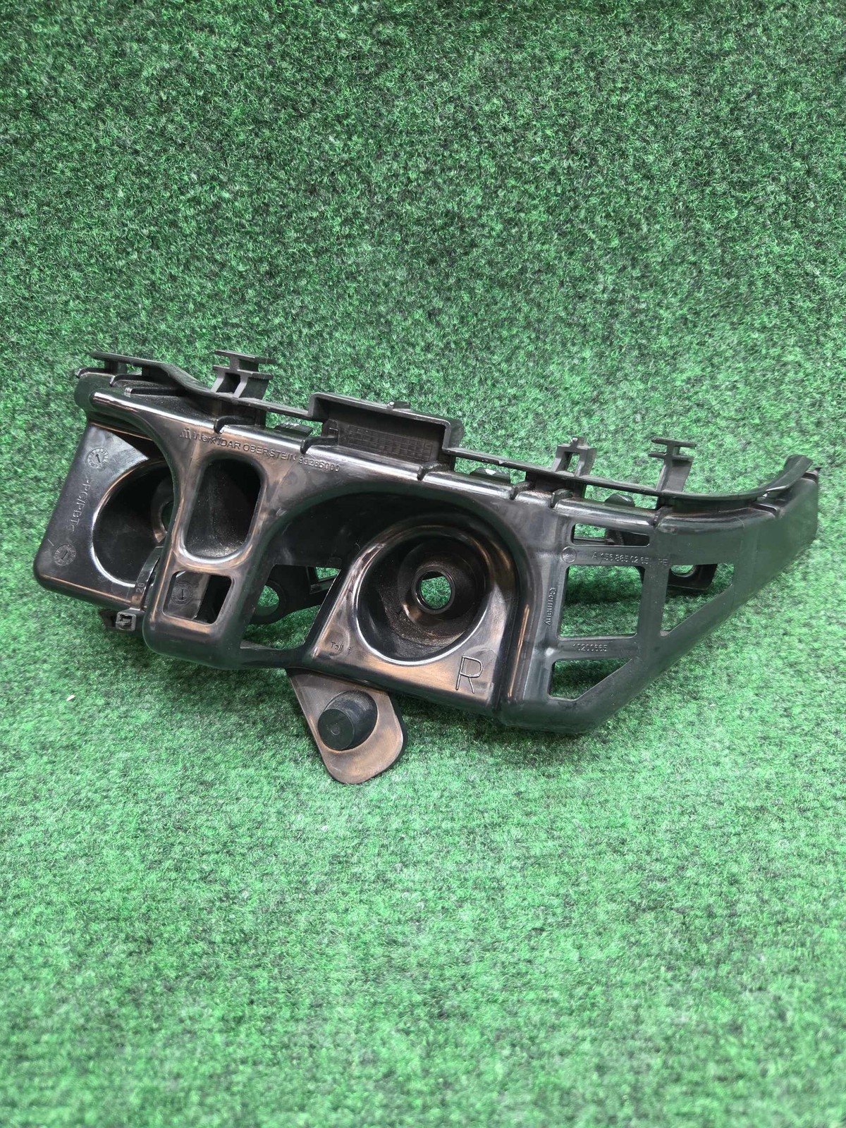 2015-2020 Mercedes Gla 250 Right Rear Bumper Bracket Oem A1568850265 A1568850421