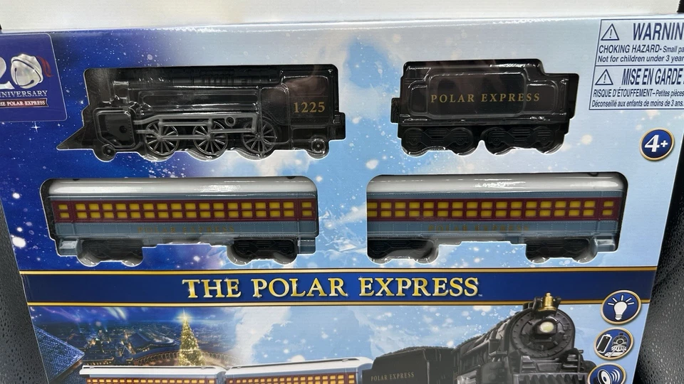 Lionel The Polar Express 20th Anniversry Battery Operated 28 Pc Train Set New - Image 2 of 4