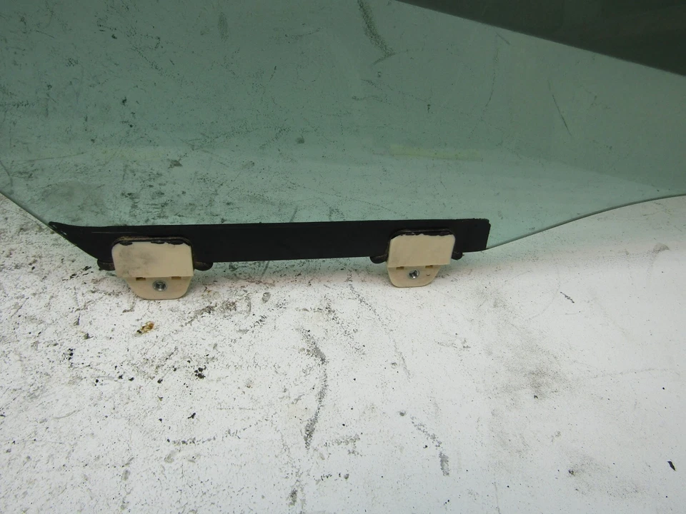 Ventana de vidrio para pasajeros OUTLOOK 2007 2010 SATURN puerta delantera derecha 15214002 Foto 3 de 4