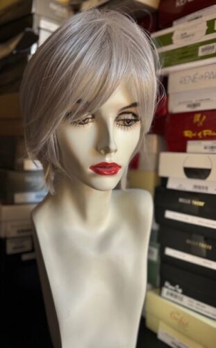Gabor Essentials Enlighten Chin Length Bob Styled Wig Light Grey ๐