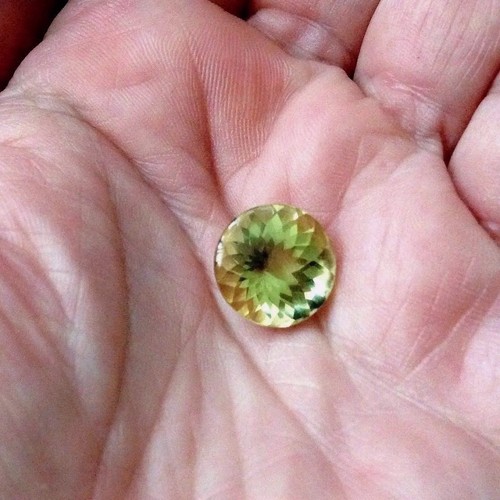 Excellent 11CT Untreated Mexican Canary Yellow Apatite 14 mm Rd Buff Top - Picture 9 of 12