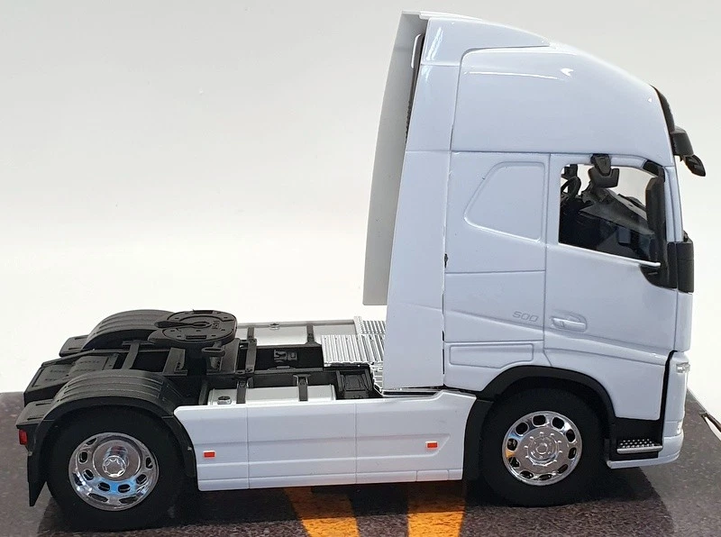 Welly 1/32 Scale Model Truck 32690S - Volvo FH - White — 第 3/4 张图片