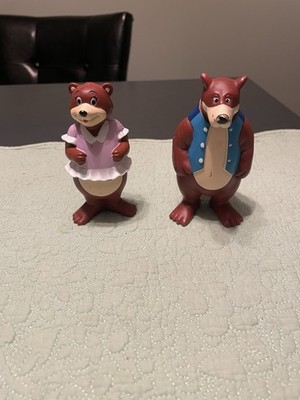 Lakeshore Learning Goldilocks and the Three Bears Papa and Mama Bear Figurines 2