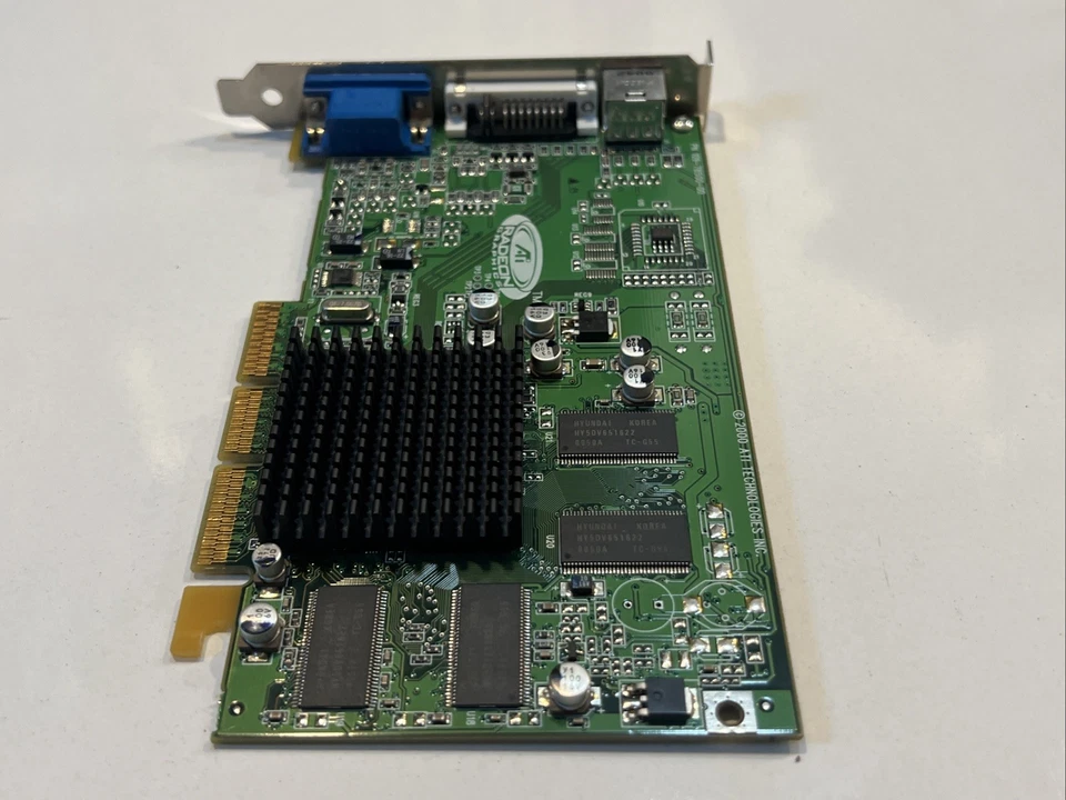 ATI RADEON RV100 SD32M 32MB AGP Graphics Card 109-78500-00 - Image 4 of 4