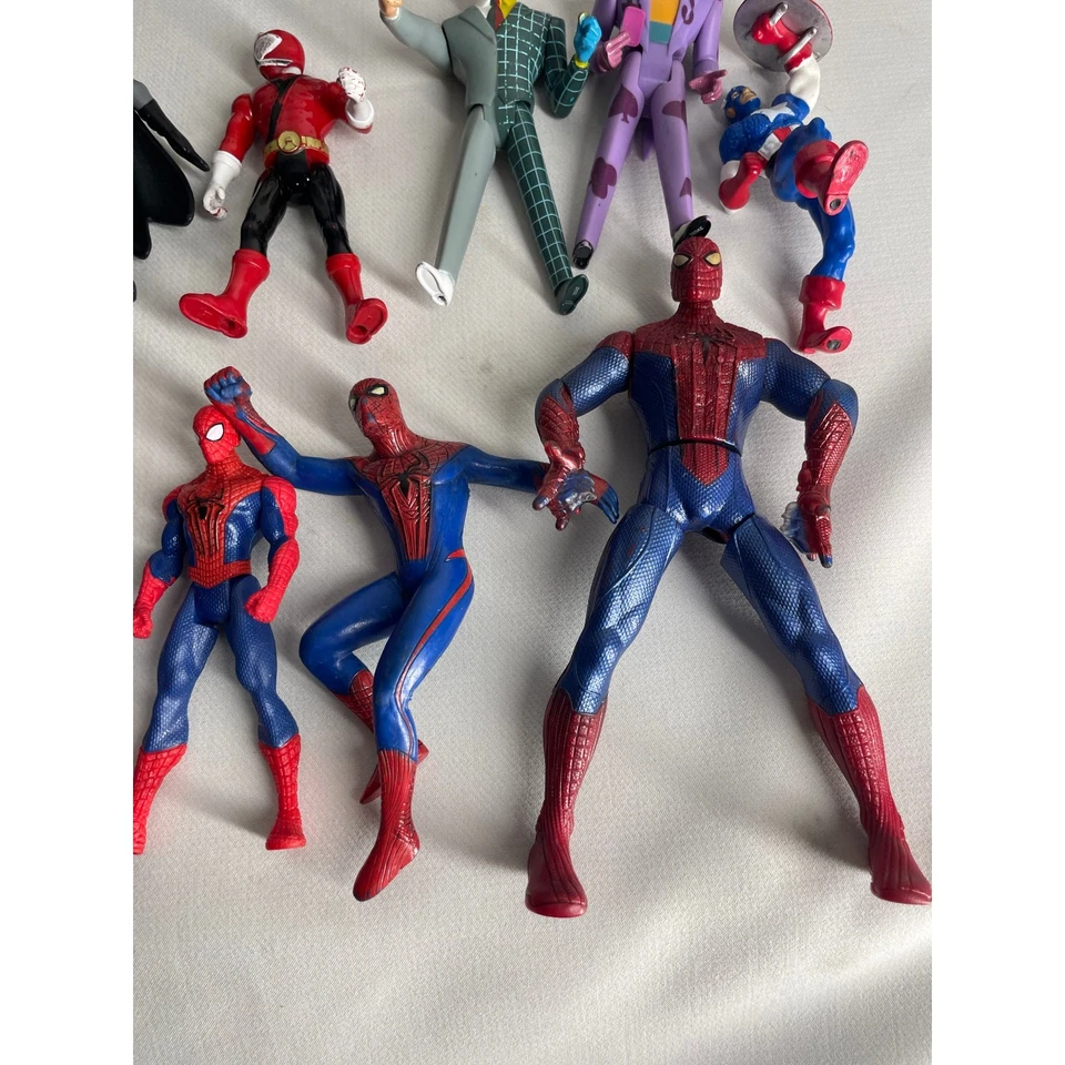 Lote de 20+ figuras de acción de superhéroes mixtas de 5"-8" Superman Batman Spiderman+ Foto 2 de 4