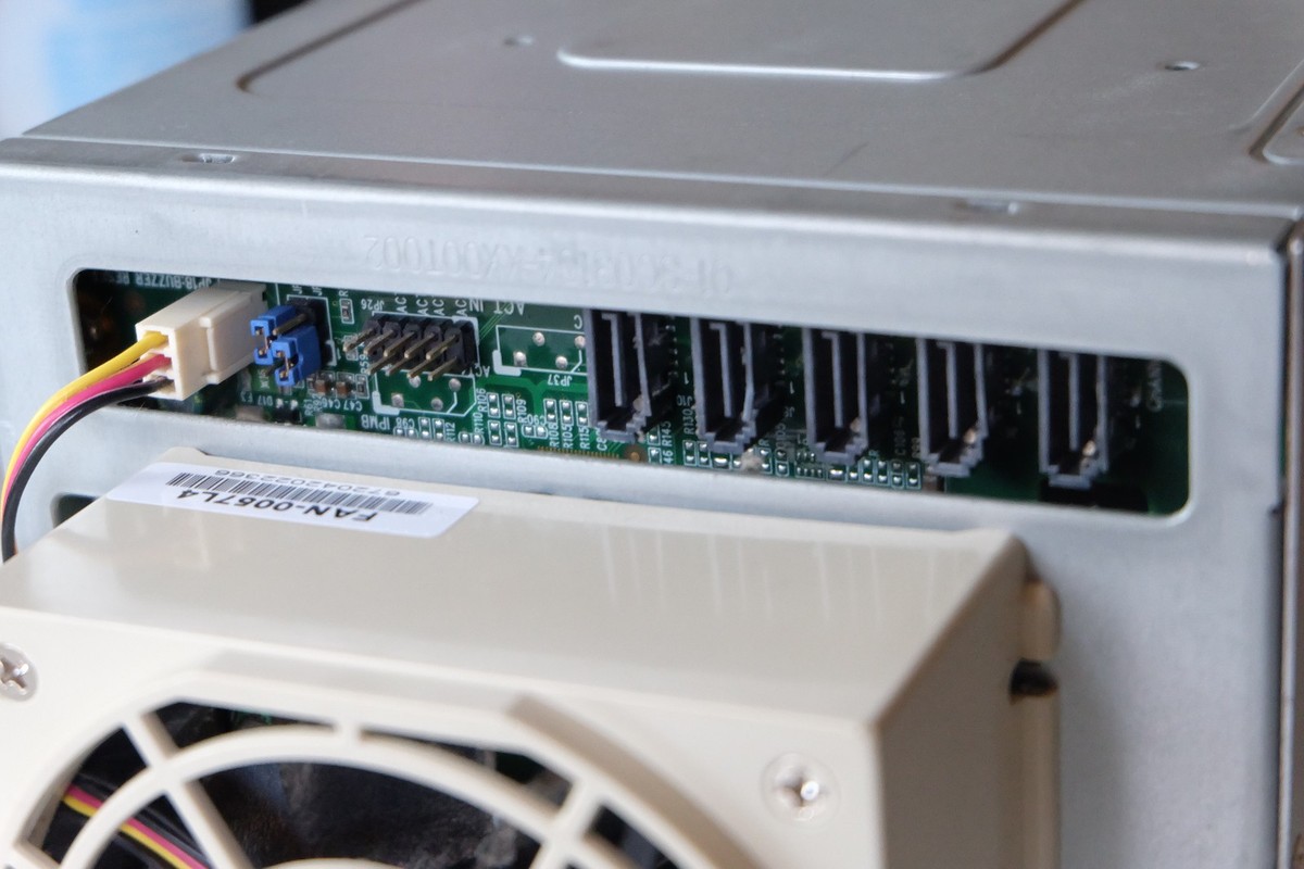 ［おじさん］Supermicro CSE-M35T-1 Supermicro CSE-M35T-1 | Overview, Specs, Details | SHI