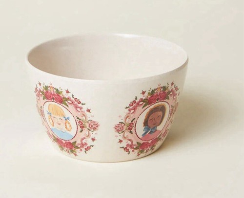 NEW Posh Peanut x American Girl Collab Gift Set: Plate, Bowl, Cup, Apron BNIB - Picture 6 of 9