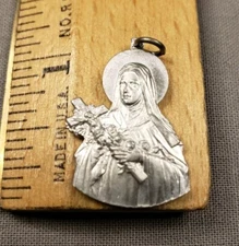 Vintage Pendant Medal St Therese Of Lisieux Religious Christian A50