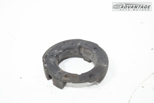 17-24 CHRYSLER PACIFICA FWD REAR LEFT OR RIGHT LOWER COIL SPRING INSULATOR OEM - Picture 3 of 6