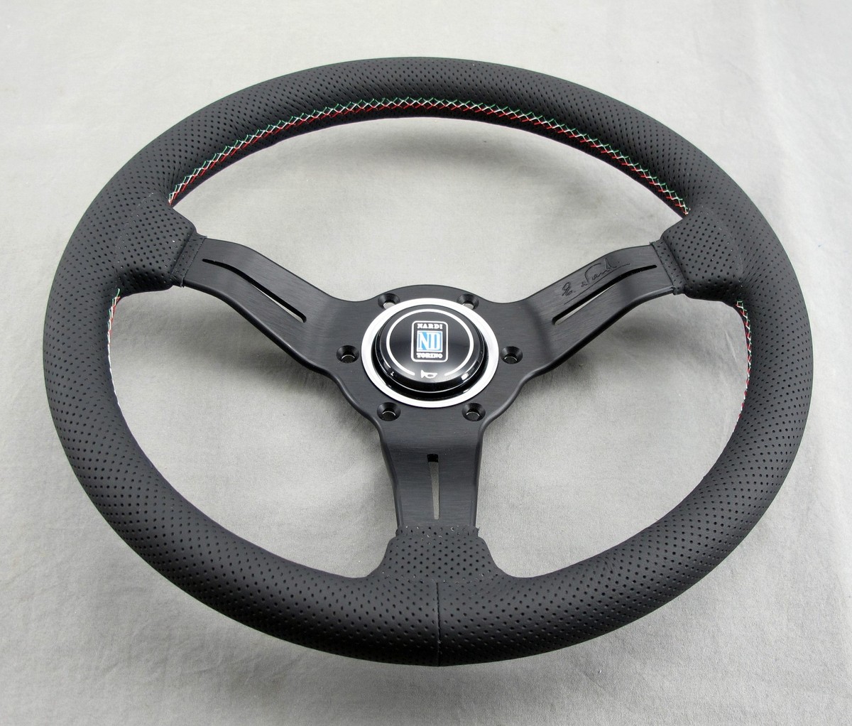 パーツ NARDI made in italy Nardi Steering Wheel Deep Corn 330mm Black Perforated