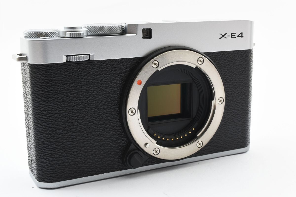 FUJIFILM X-E4 ブラック 本体 FUJIFILM X-E4 Mirrorless Camera Body, Black {26.1MP}