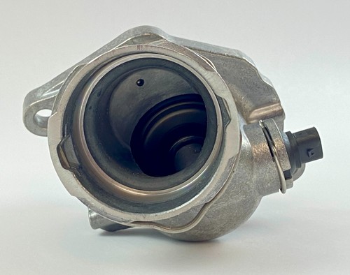 Napa Thermostat Housing HT212-966 for Dodge/ Mercedes-Benz/ Freightliner - Picture 3 of 4
