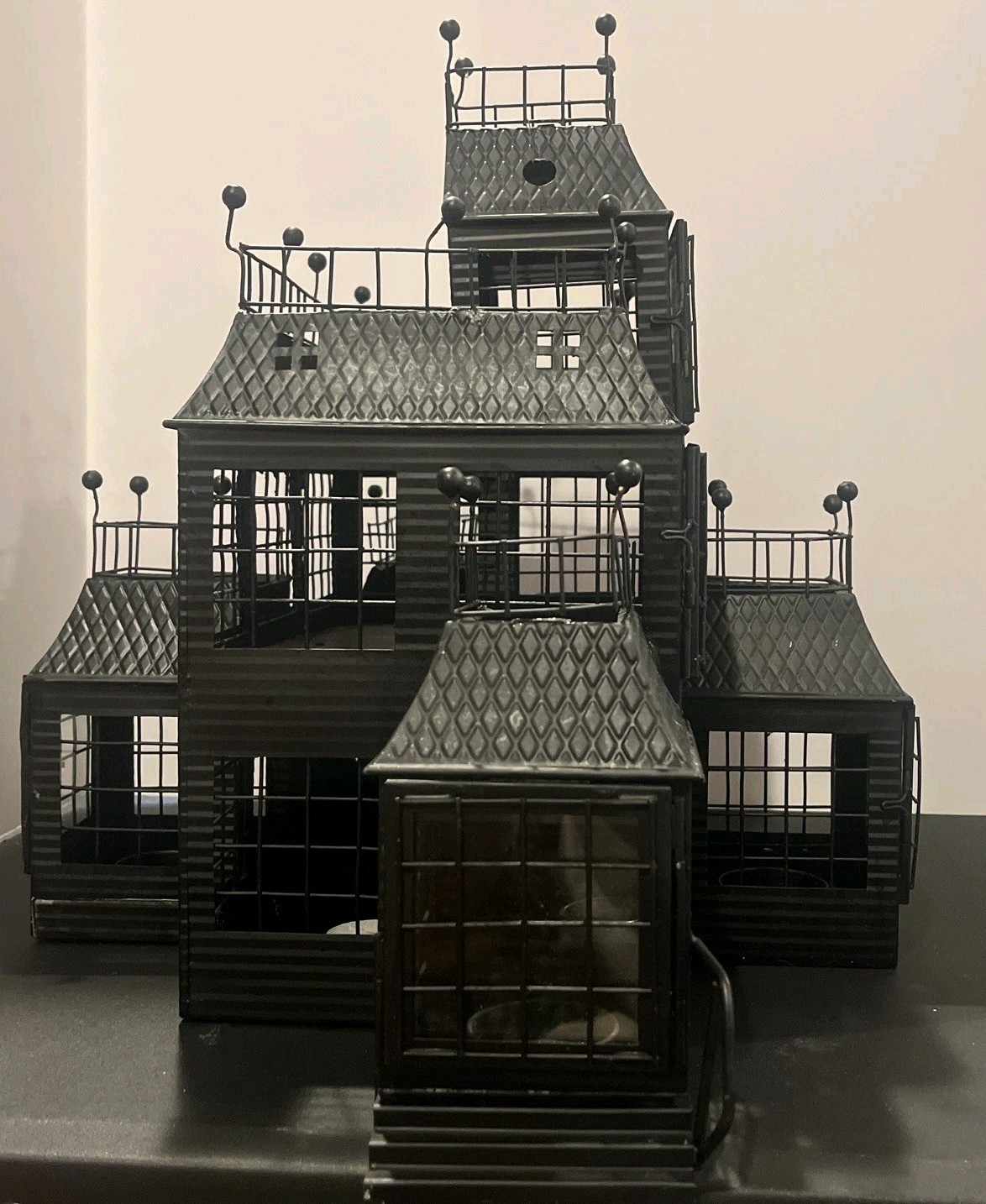 YANKEE CANDLE 2007 Haunted House Tea Light METAL Mansion Manor Black Halloween 