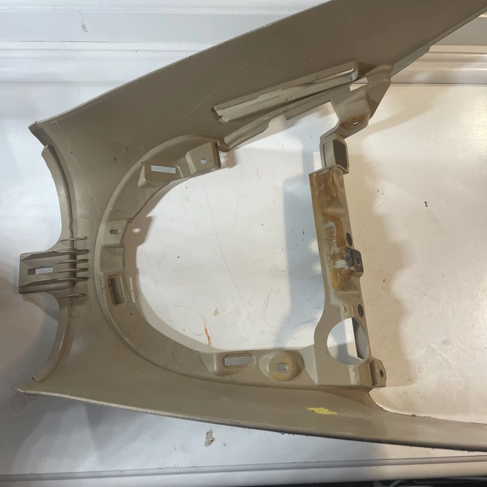 Pontiac Solstice 2006-2010 consola central superior, AAH51741, usado Foto 2 de 2