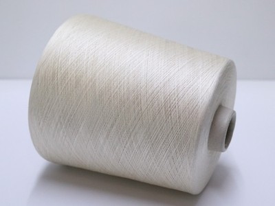 N01 (80 /kg) 900g 100% REINE SEIDE / PURE SILK NATUR-BEIGE-PERLE (120/2) Zwirn