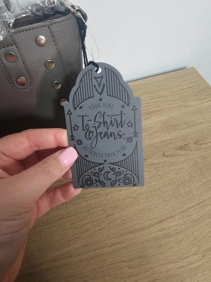 Camiseta y Jeans Mujer Cartera/Bolso de Mano Gris con Tachuelas Plateadas Nuevo con Etiquetas $42 Foto 4 de 4