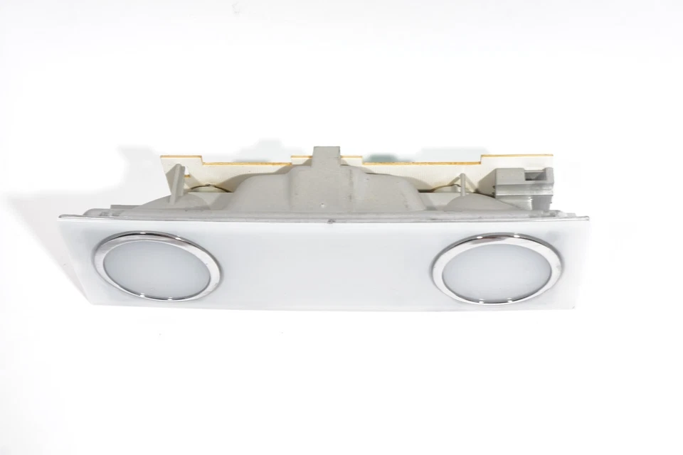 2004-2007 大众 TOUAREG 7L 前盖顶盖阅读灯 原始设备制造商 — 第 3/4 张图片