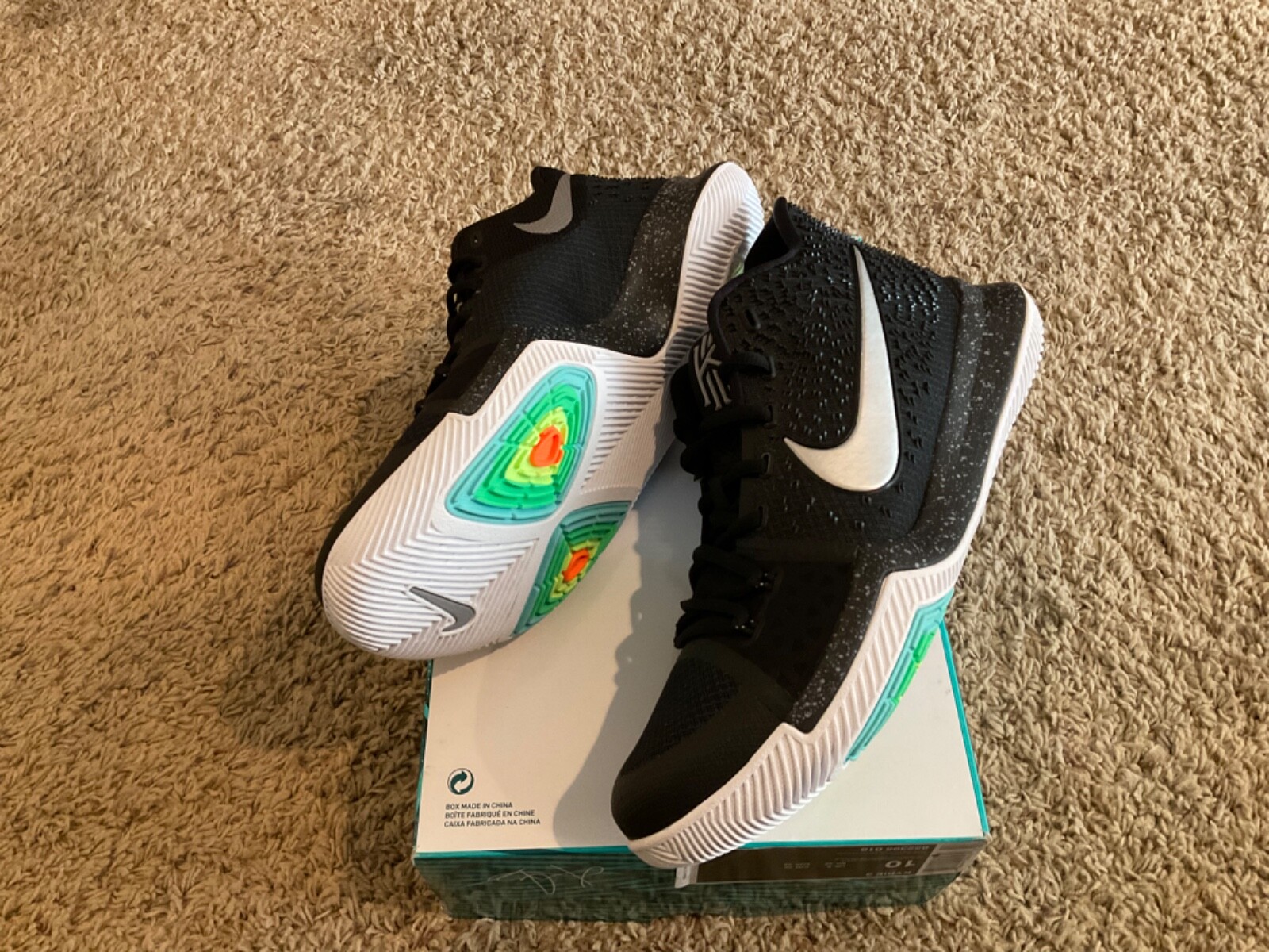 Nike Kyrie 3 Black/White/Silver (BLACK ICE) Size: 10.0 DS