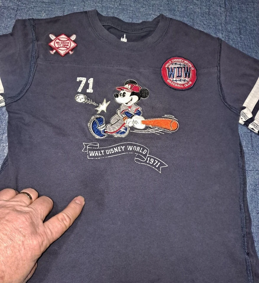 Camiseta/camiseta Walt Disney World 1971 pequeña vintage del club de béisbol Mickey Foto 2 de 4