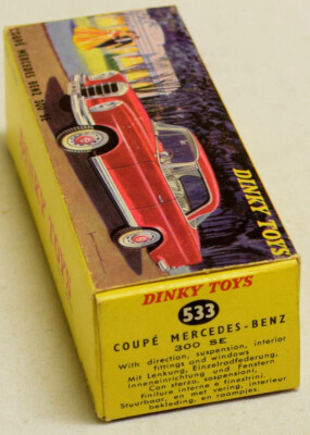 Dinky Toys Mercedes 300 SE - N° 533 - Miniature De Collection - Occasion