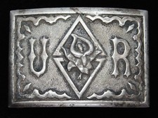 QB15144 VINTAGE 1970s INITIALS  UR  SILVERTONE BELT BUCKLE