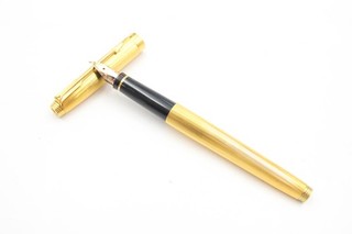 Vintage Parker 75 Fountain Pen Writing 14ct Gold Nib Gold Plate Casing
