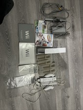 Nintendo Wii White Console And Controllers RVL-001 With Wii Sports