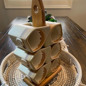 6 VTG CREAM Rodolfo Padilla Pottery Drip Glaze Stacking Mugs Shell w/ Wood Stand