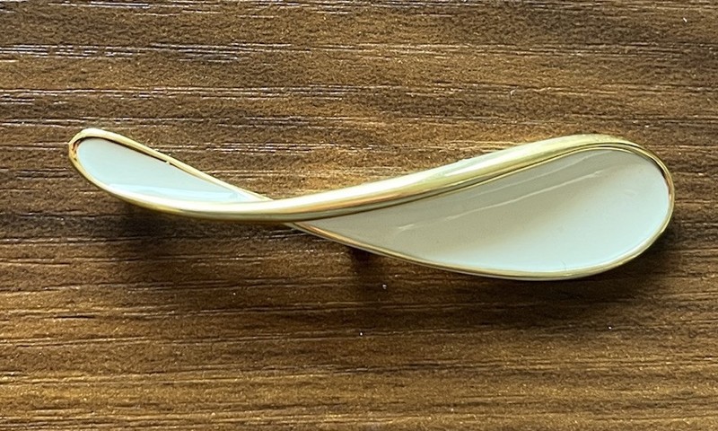 Vintage Monet Cream Enamel & Gold Tone Brooch Pin Abstract Asymmetrical Design