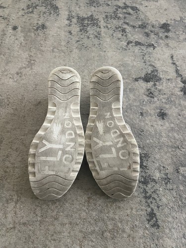 Woman’s Fly London Metalic Silver White Wedge Shoes Sandals Size 7.5 Eu 38 - Picture 6 of 7