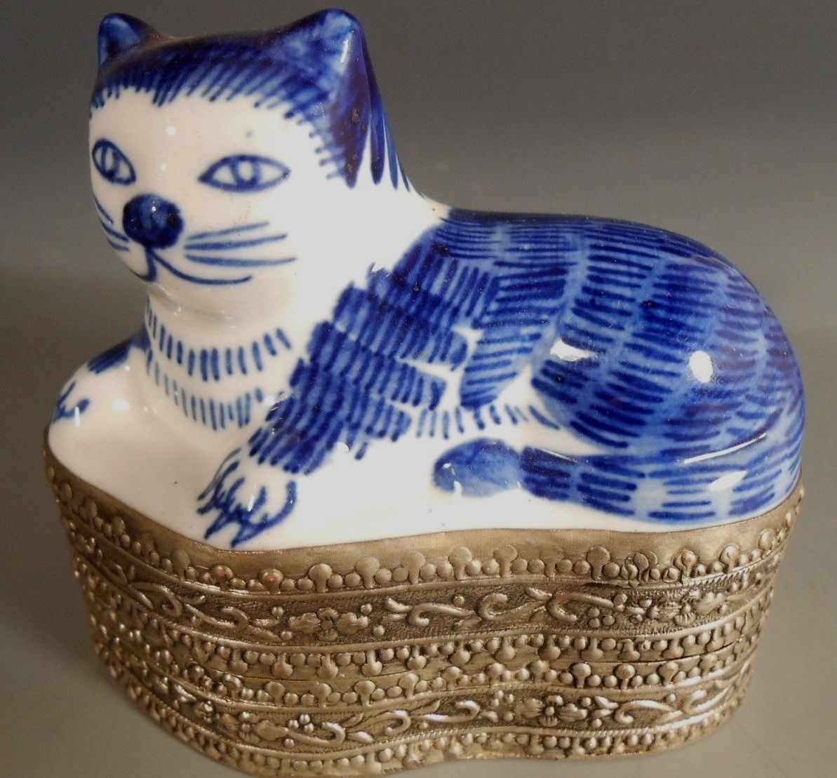 China Chinese Copper Silvered Box w/ Blue & White Porcelain Cat