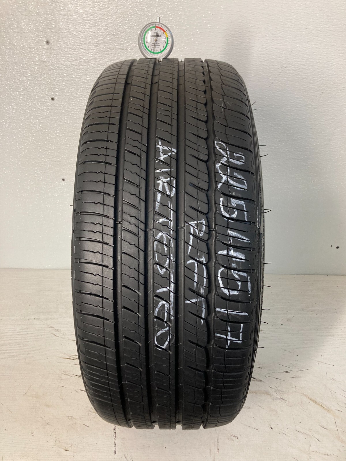 1 Tire 225 45 17 Michelin Primacy MXM4 Run Flat (75 Tread Left) NO