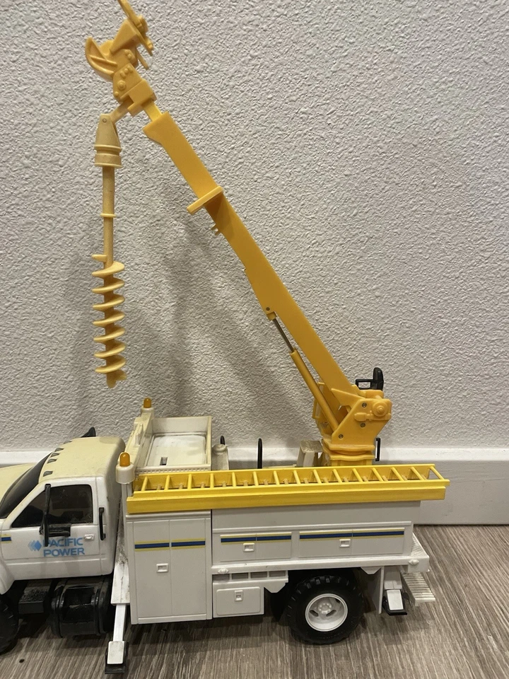GMC TopKick DG Productions 1996-2-1 Pacific Power Pole Setter шнековый экскаватор грузовик - Изображение 3 из 4