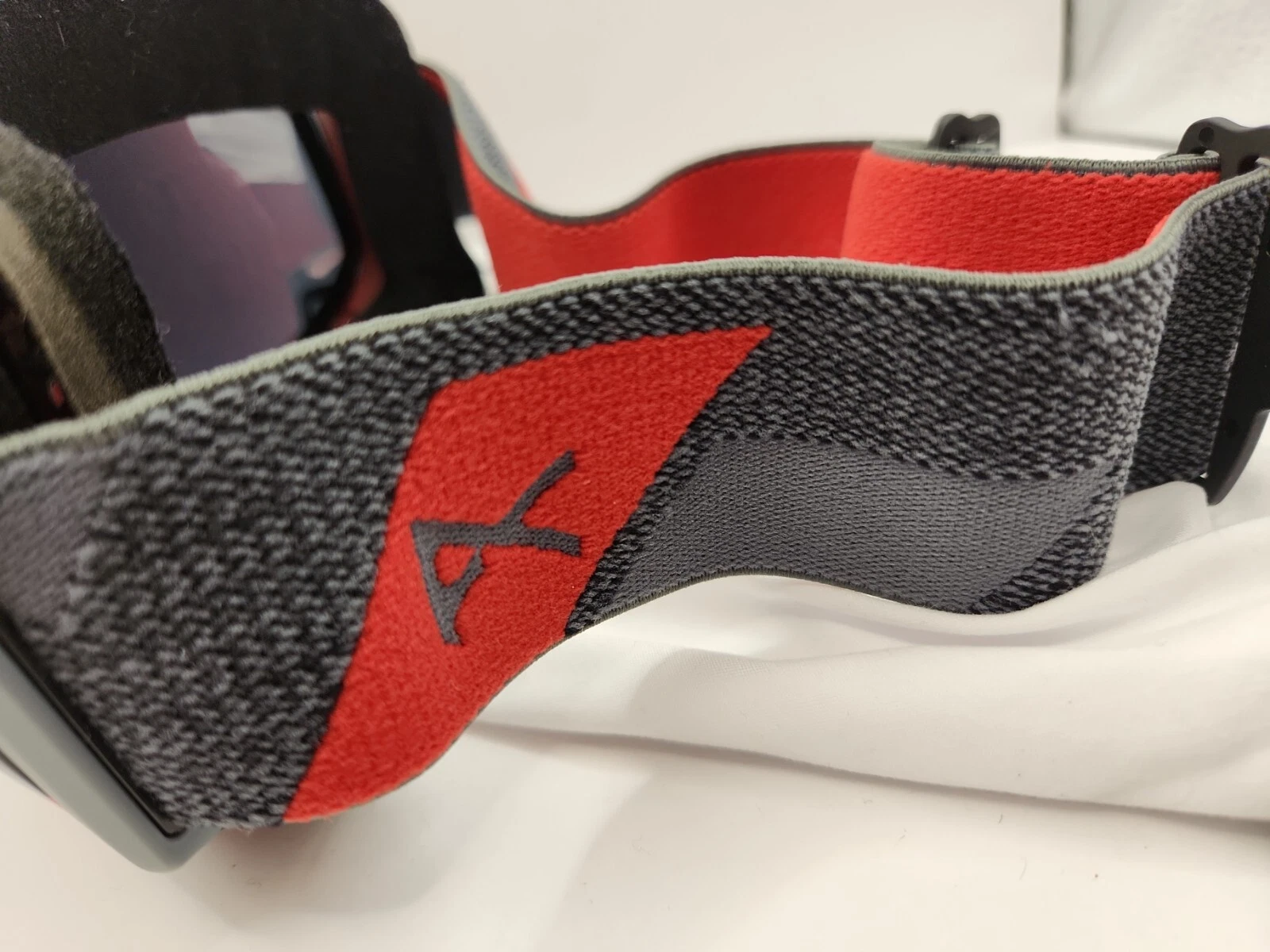 burton anon ski snowboard 