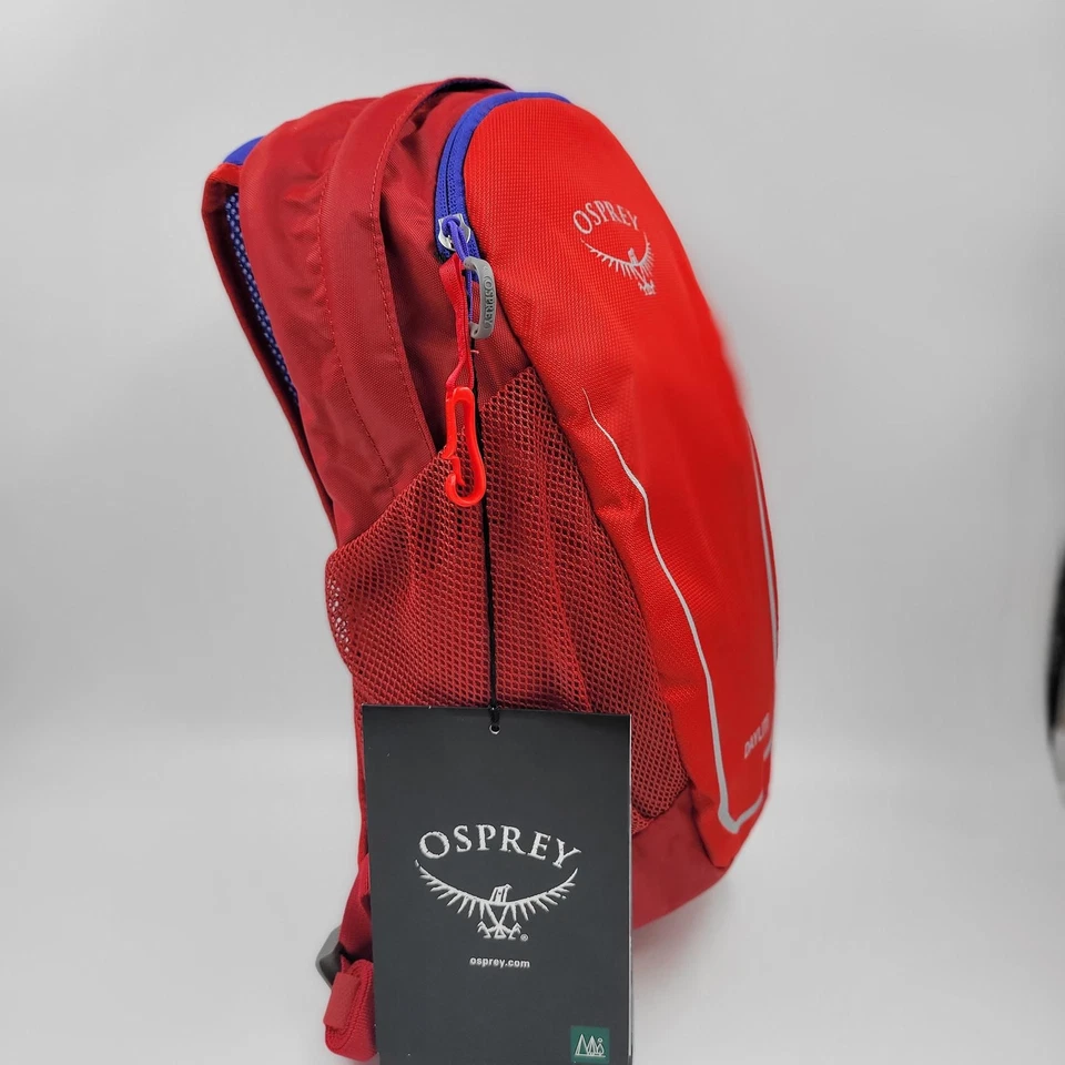 Osprey Kids' Daylite Backpack in Cosmic Red - Image 4 of 4