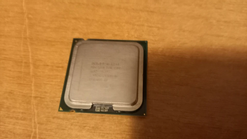 Processore Intel® Pentium® E2160 1,80 GHz - Immagine 3 di 3