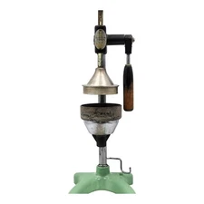 Vintage Hamilton Beach Co. No. 31 JE Juice Extractor Green Porcelain Base