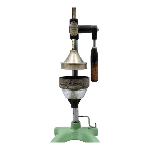 Vintage Hamilton Beach Co. No. 31 JE Juice Extractor Green Porcelain Base