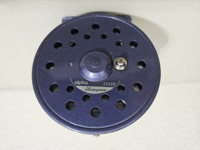 Vintage Shakespeare Alpha 2529 2529V Fly Fishing Reel Blue Japan