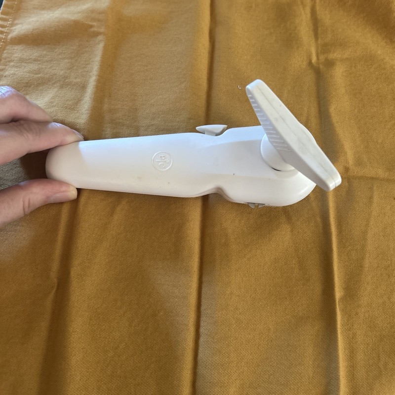 Pampered Chef Smooth Edge Can Opener Safety Lid Lifter White 2759 Kitchen Tool